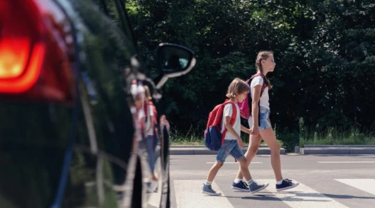 Robotaksówka Waymo uderzyła w dziecko, ale firma mówi o... sukcesie? Kulisy incydentu z kalifornijskiego Santa Monica 