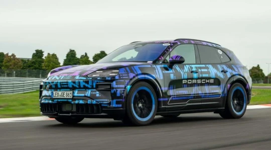 Porsche Cayenne Electric z cyfrowym wnętrzem i ponad 1000 KM w topowej wersji